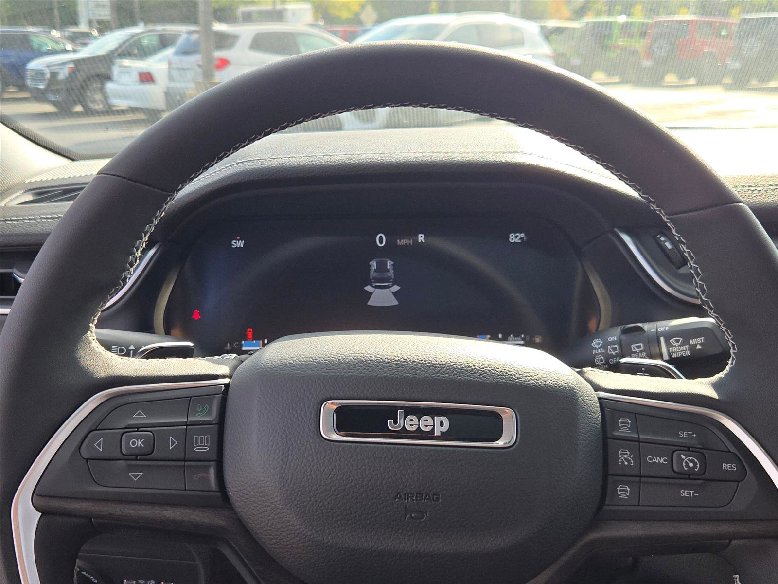 New 2025 Jeep Grand Cherokee Limited w/ Black Appearance Package image 35