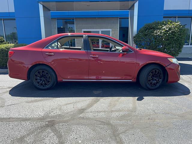 Used 2012 Toyota Camry LE FWD image 8
