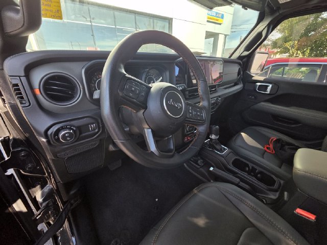 Used 2024 Jeep Gladiator Mojave w/ Convenience Group AWD/4WD image 15