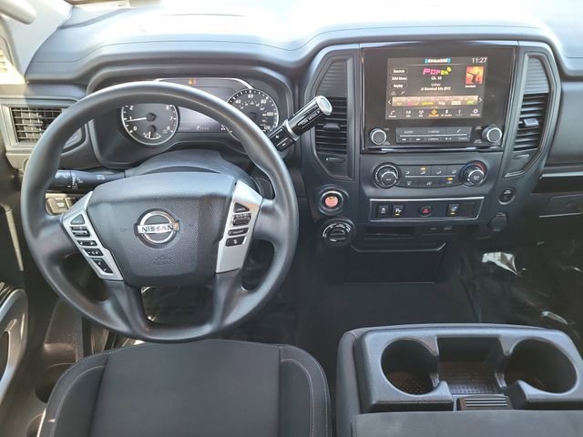 Used 2022 Nissan Titan SV image 21