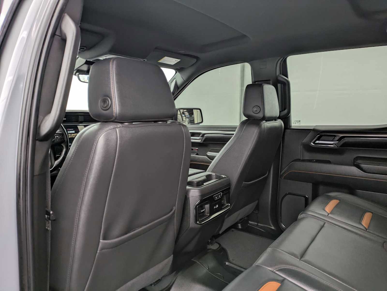 Used 2024 GMC Sierra 1500 AT4 w/ Technology Package AWD/4WD image 19