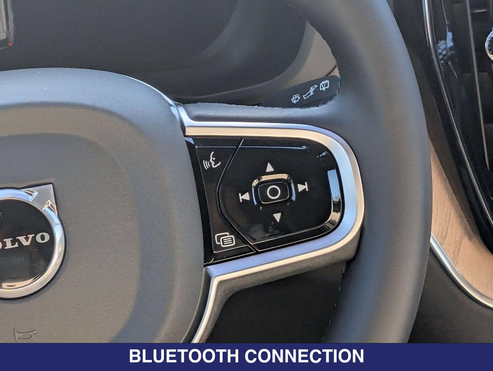 New 2026 Volvo XC60 T8 Plus w/ Protection Package Premier AWD/4WD image 15