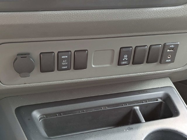 Used 2018 Nissan NV 3500 SV w/ Navigation Package RWD image 30