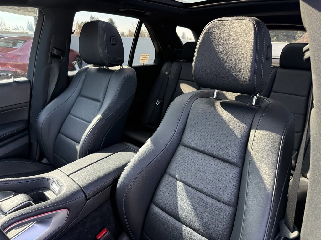 Used 2022 Mercedes-Benz GLE 350 w/ Premium Package image 4