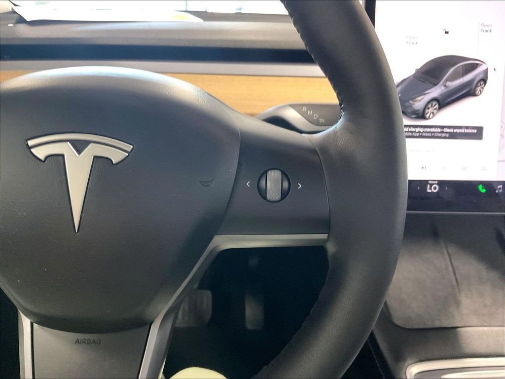 Used 2021 Tesla Model Y Long Range AWD/4WD image 24