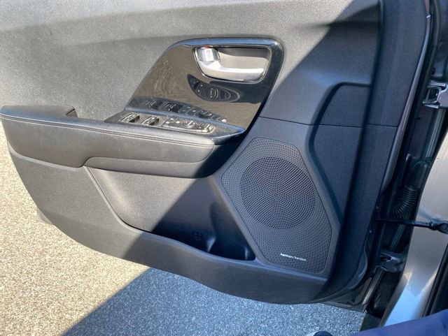 Used 2022 Kia Niro Touring Special Edition FWD image 22