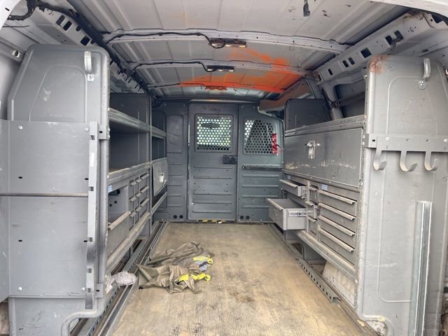 Used 2016 Chevrolet Express 3500 RWD image 10