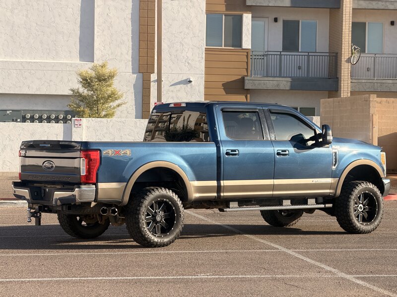 Used 2017 Ford F350 Lariat w/ Lariat Value Package AWD/4WD image 4