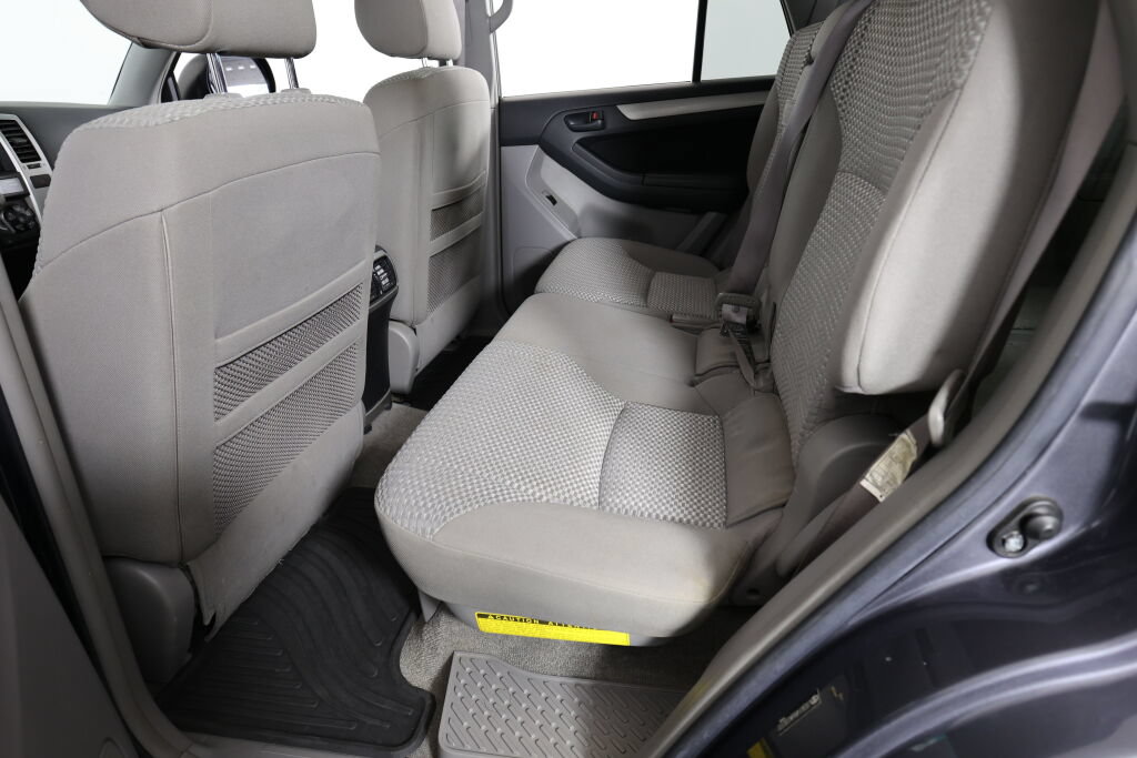 Used 2008 Toyota 4Runner SR5 AWD/4WD image 18