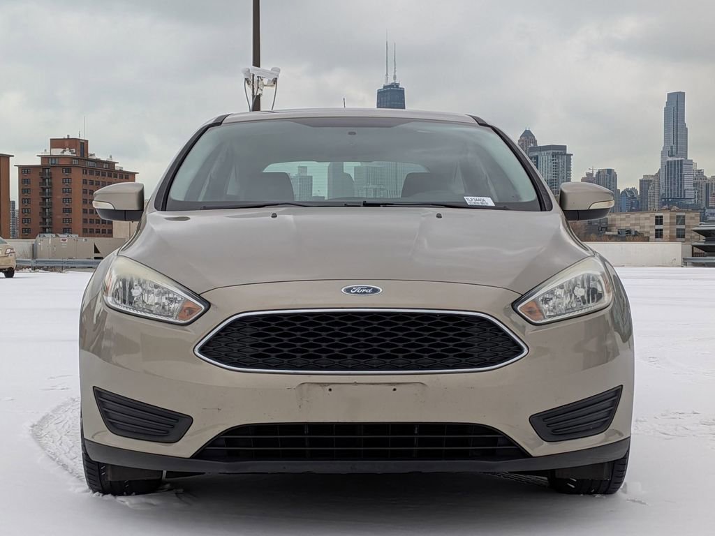 Used 2015 Ford Focus SE image 2