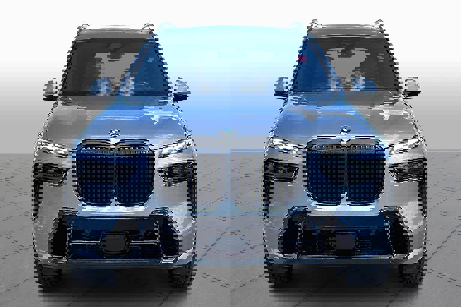 Used 2024 BMW X7 xDrive40i w/ M Sport Package AWD/4WD image 4