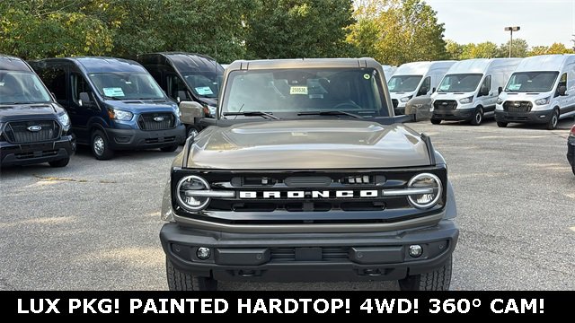 New 2025 Ford Bronco Outer Banks image 5