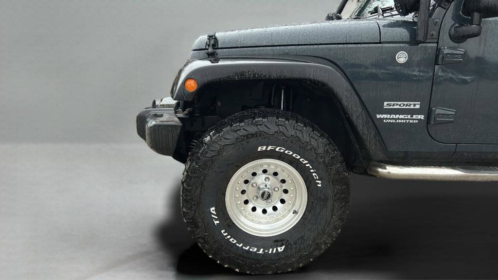 Used 2017 Jeep Wrangler Unlimited Sport image 9