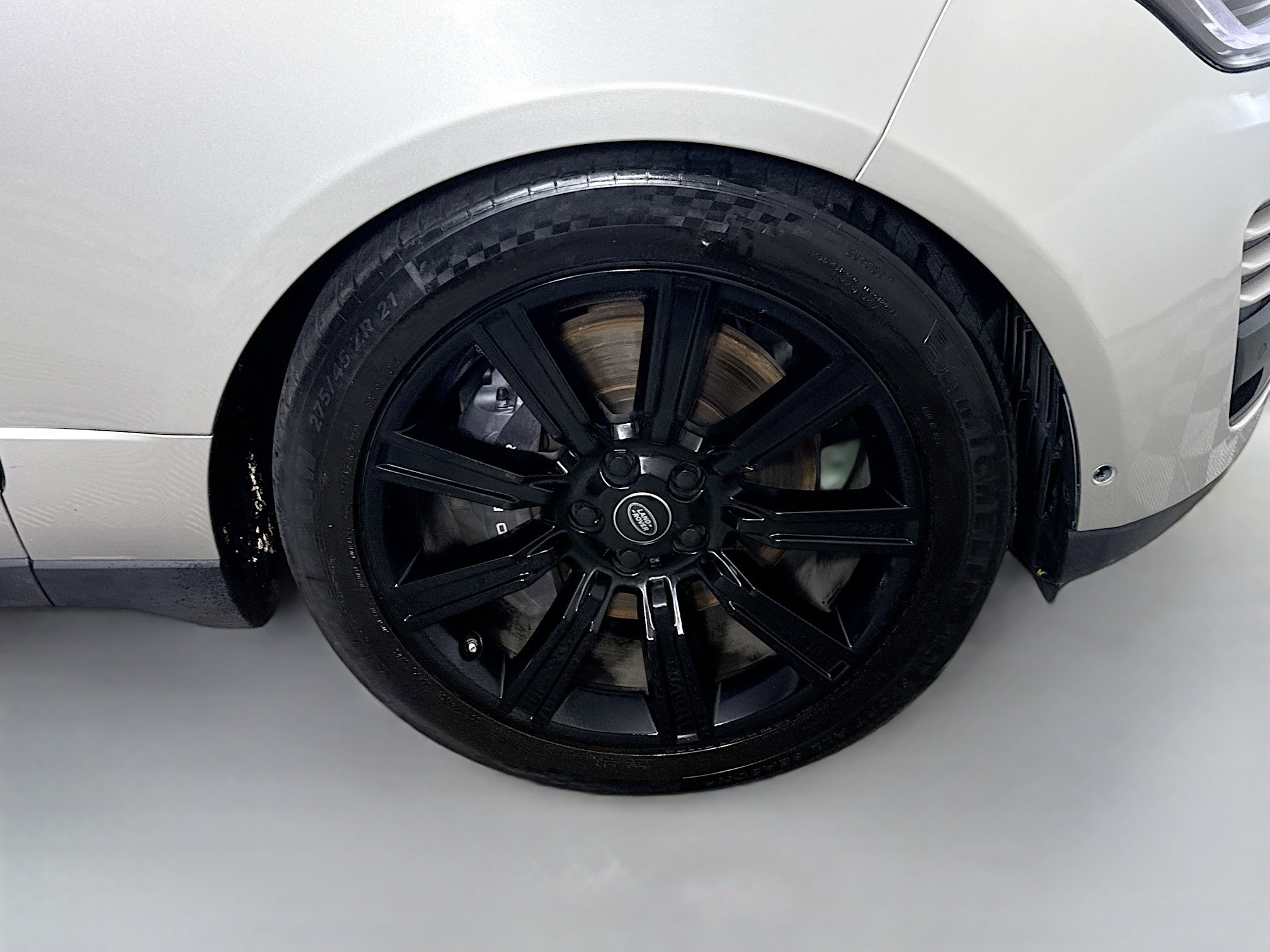 Used 2018 Land Rover Range Rover Supercharged AWD/4WD image 32