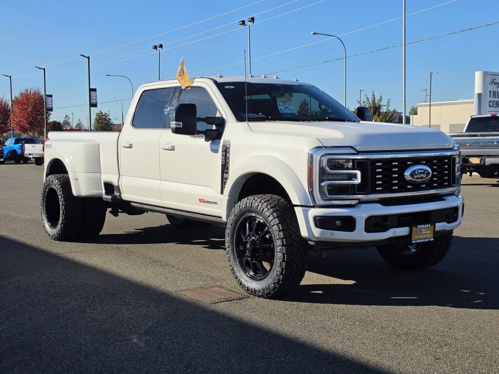 Certified 2025 Ford F450 Platinum w/ FX4 Off-Road Package AWD/4WD image 4