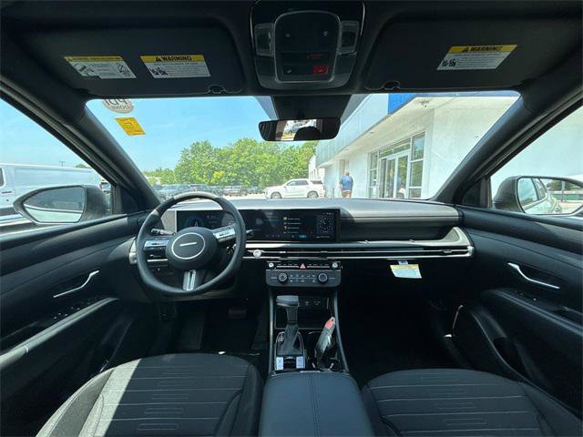 New 2025 Hyundai Santa Cruz SE image 7
