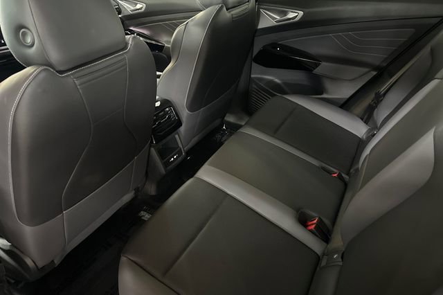 Used 2023 Volkswagen ID.4 S image 15