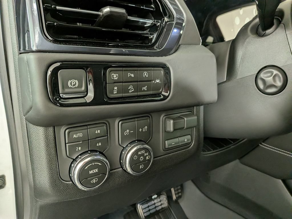 New 2026 GMC Yukon XL AT4 Ultimate w/ LPO, Floor Liner Package AWD/4WD image 21