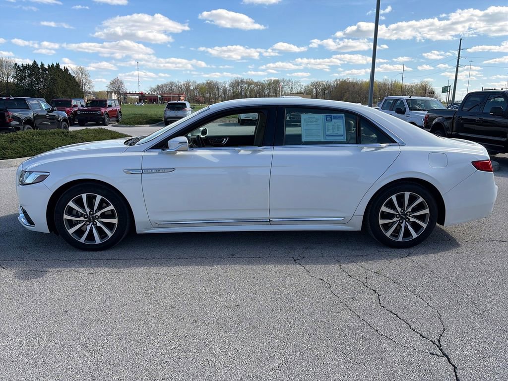 Used 2017 Lincoln Continental Premiere FWD image 4