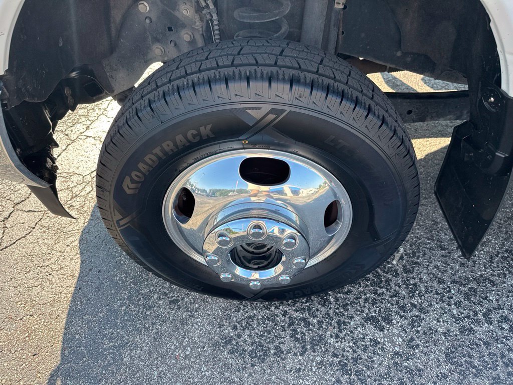 Used 2019 Ford F350 Lariat w/ Chrome Package AWD/4WD image 9