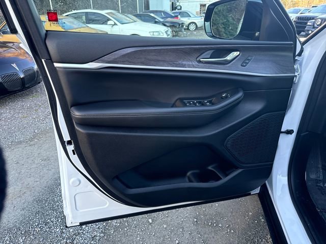 New 2025 Jeep Grand Cherokee Limited image 15