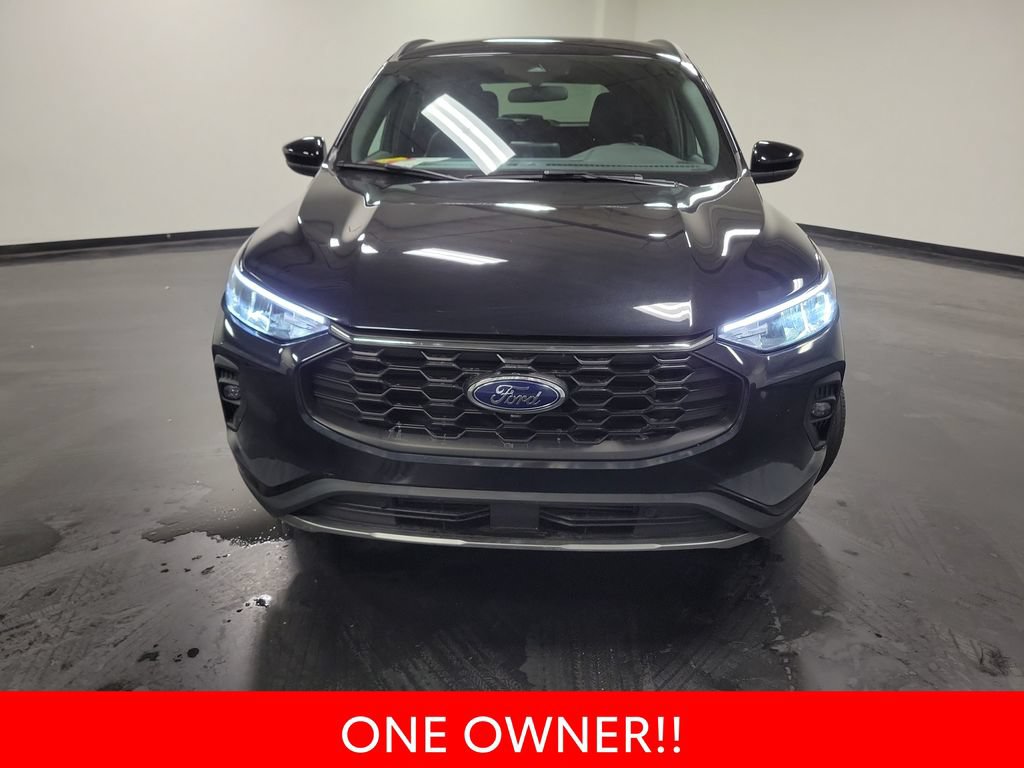 Used 2025 Ford Escape ST-Line Select AWD/4WD image 3