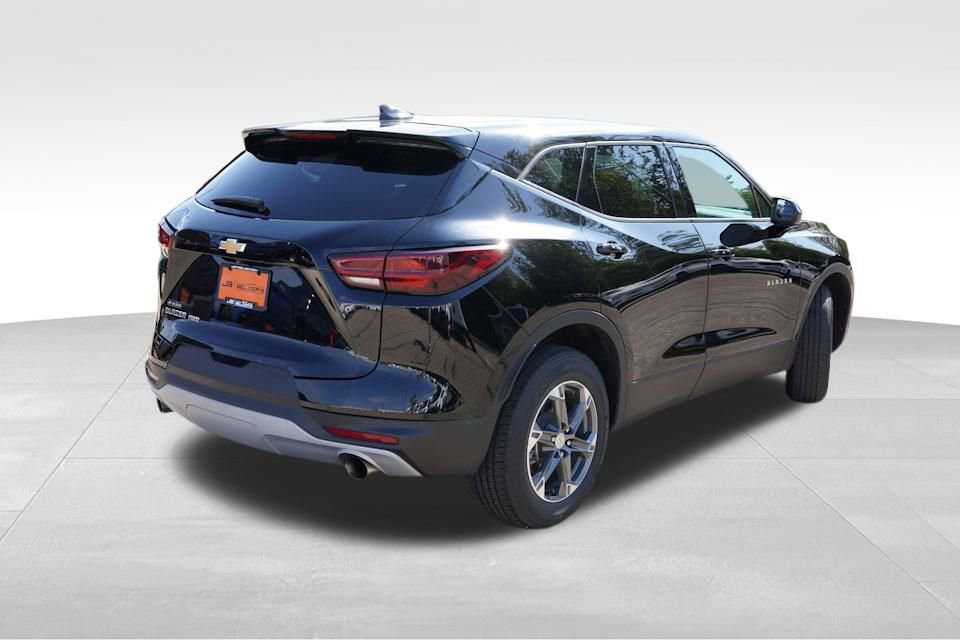 Certified 2025 Chevrolet Blazer LT image 5