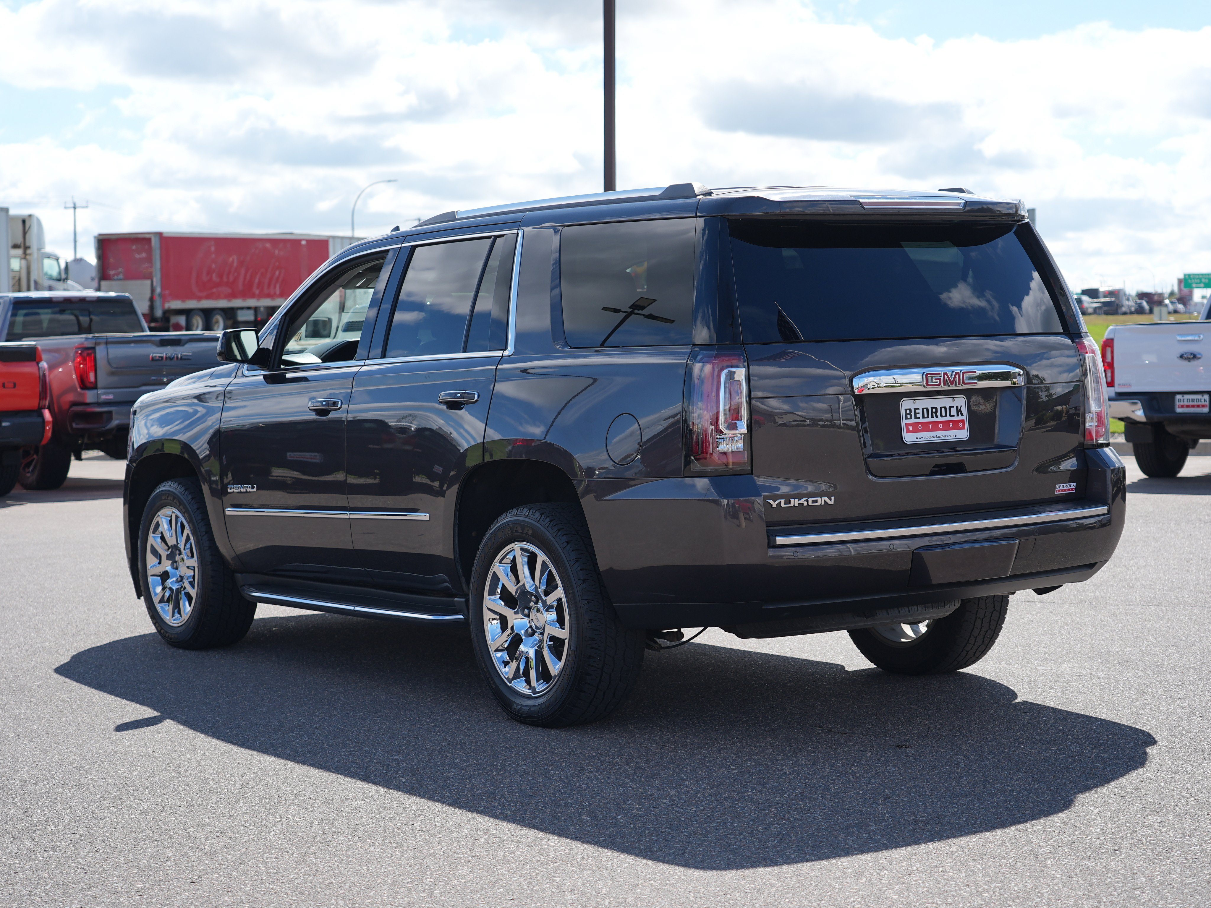 Used 2016 GMC Yukon Denali w/ Open Road Package AWD/4WD image 5