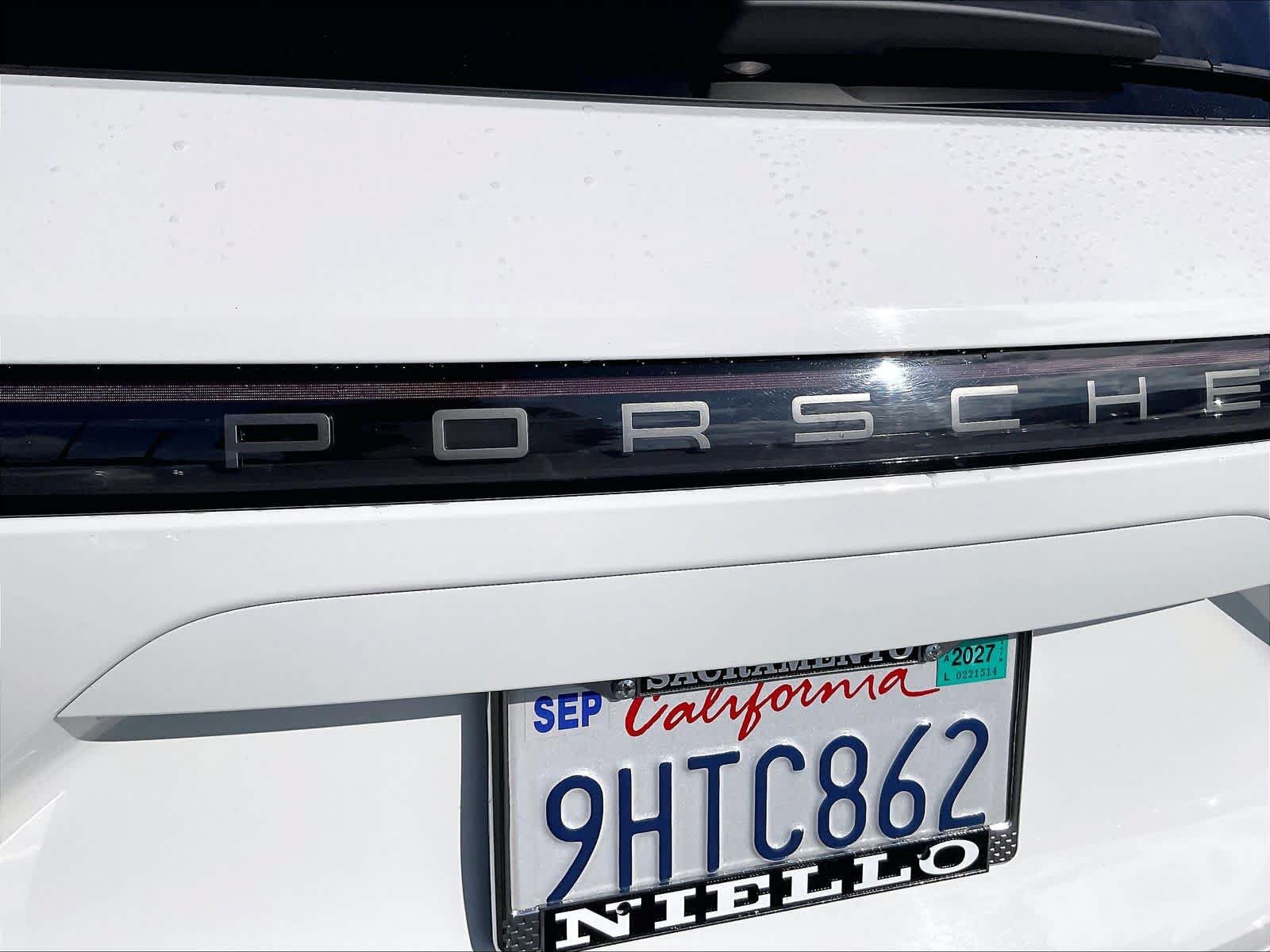 Used 2023 Porsche Cayenne Platinum Edition AWD/4WD image 10