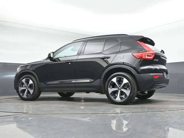 Used 2025 Volvo XC40 B5 Plus AWD/4WD image 42