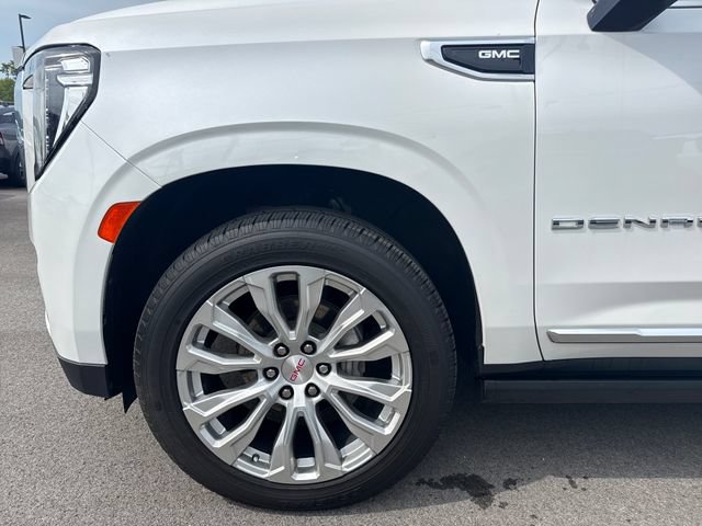 Used 2023 GMC Yukon XL Denali AWD/4WD image 10