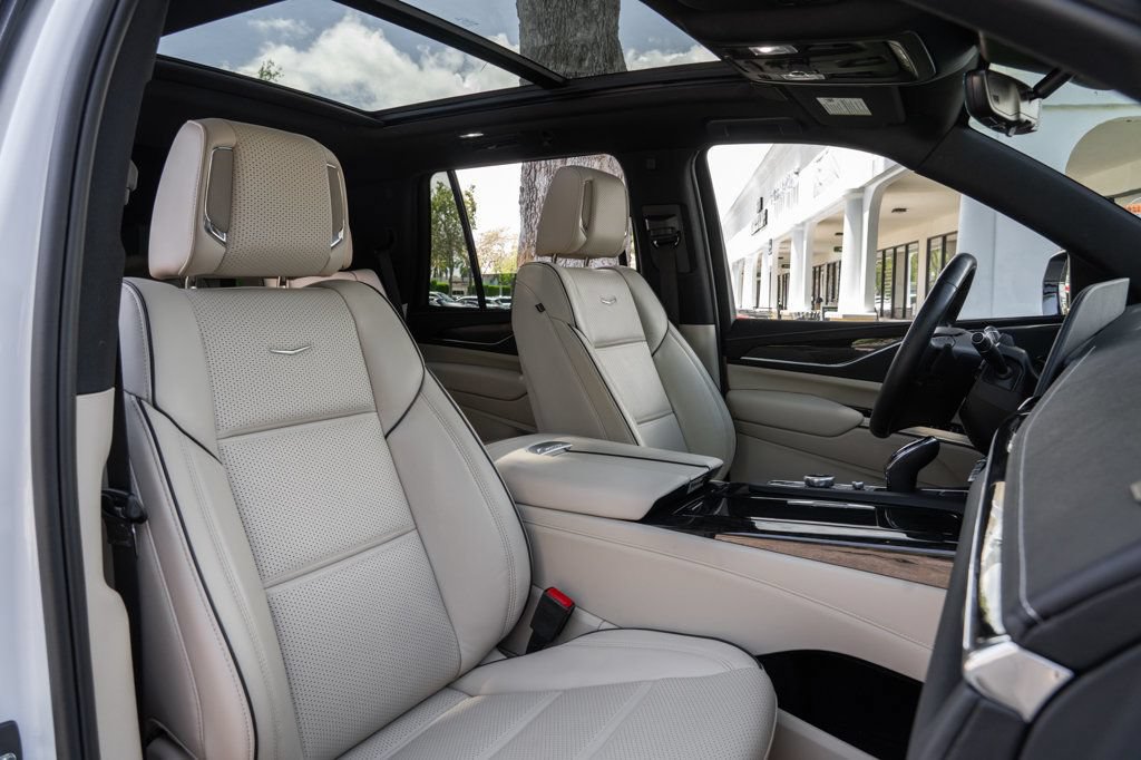 Used 2023 Cadillac Escalade Premium Luxury w/ Performance Package AWD/4WD image 28