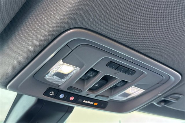 Used 2022 GMC Sierra 3500 Denali image 24