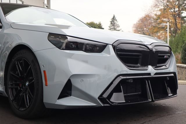 New 2026 BMW M5 w/ Executive Package image 3
