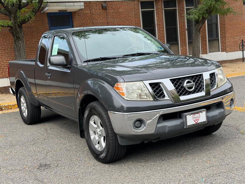 Used 2011 Nissan Frontier SV w/ SV Premium Utility Pkg AWD/4WD image 5