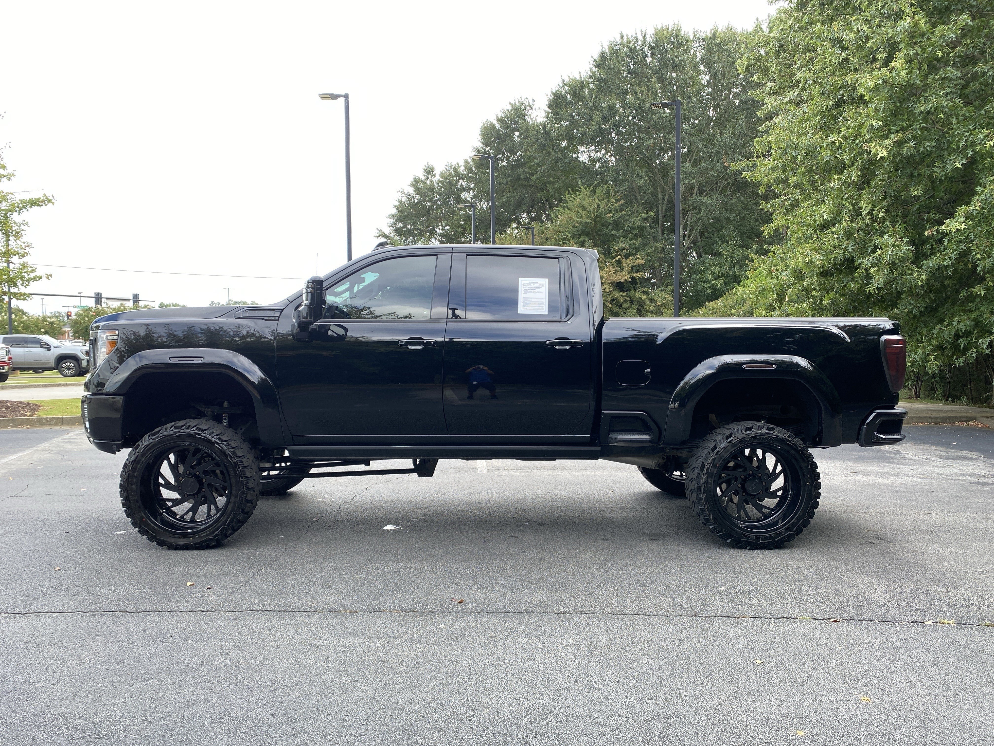 Used 2021 GMC Sierra 2500 AT4 w/ AT4 Premium Plus Package AWD/4WD image 6