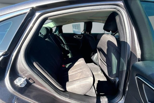 Used 2016 Chrysler 200 Limited w/ Anniversary Edition FWD image 23