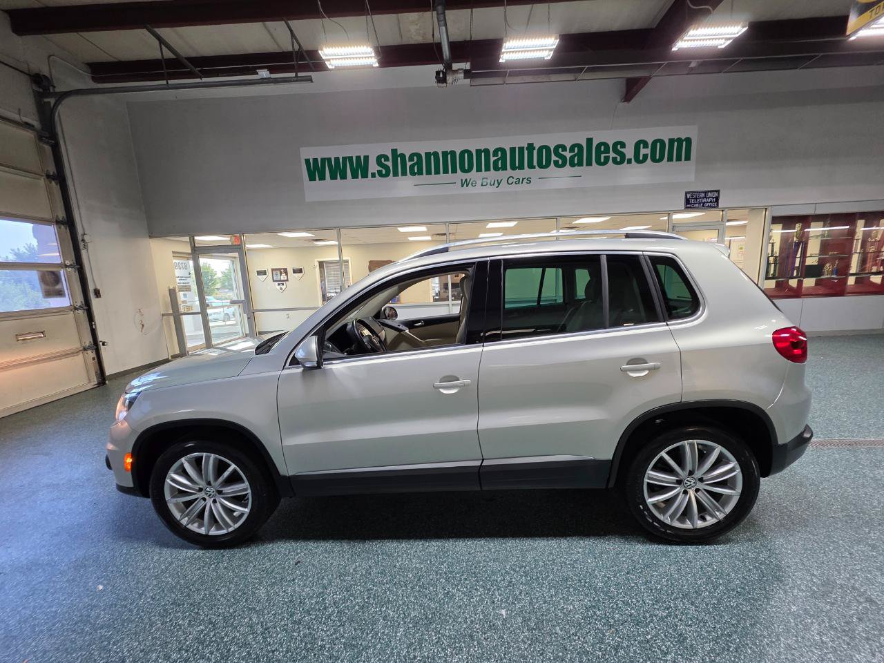 Used 2014 Volkswagen Tiguan SEL FWD image 11