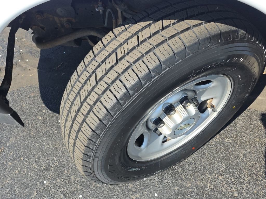 Used 2021 Chevrolet Express 2500 w/ Driver Convenience Package image 11