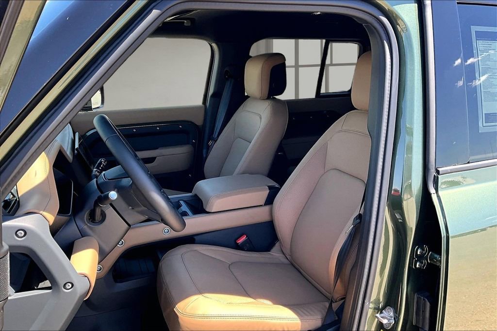 New 2026 Land Rover Defender 110 X-Dynamic SE AWD/4WD image 9