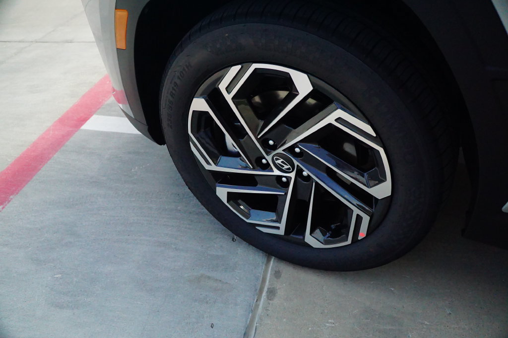 New 2026 Hyundai Tucson SEL Plus FWD image 8