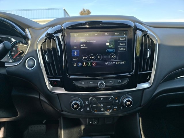 Used 2023 Chevrolet Traverse RS w/ LPO, Floor Liner Package image 31