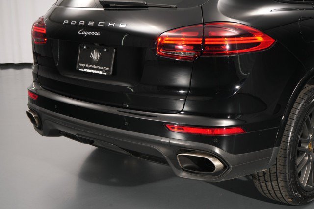 Used 2018 Porsche Cayenne Platinum Edition AWD/4WD image 10