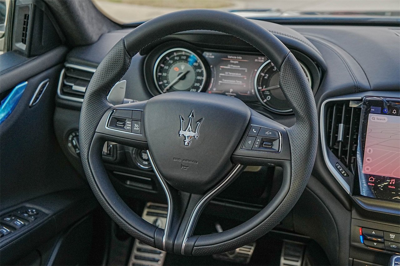 Used 2024 Maserati Ghibli Trofeo image 29