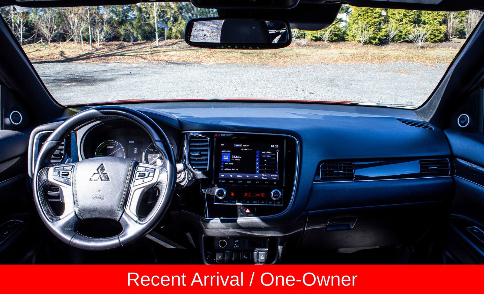 Used 2022 Mitsubishi Outlander 4WD Plug-In Hybrid image 13