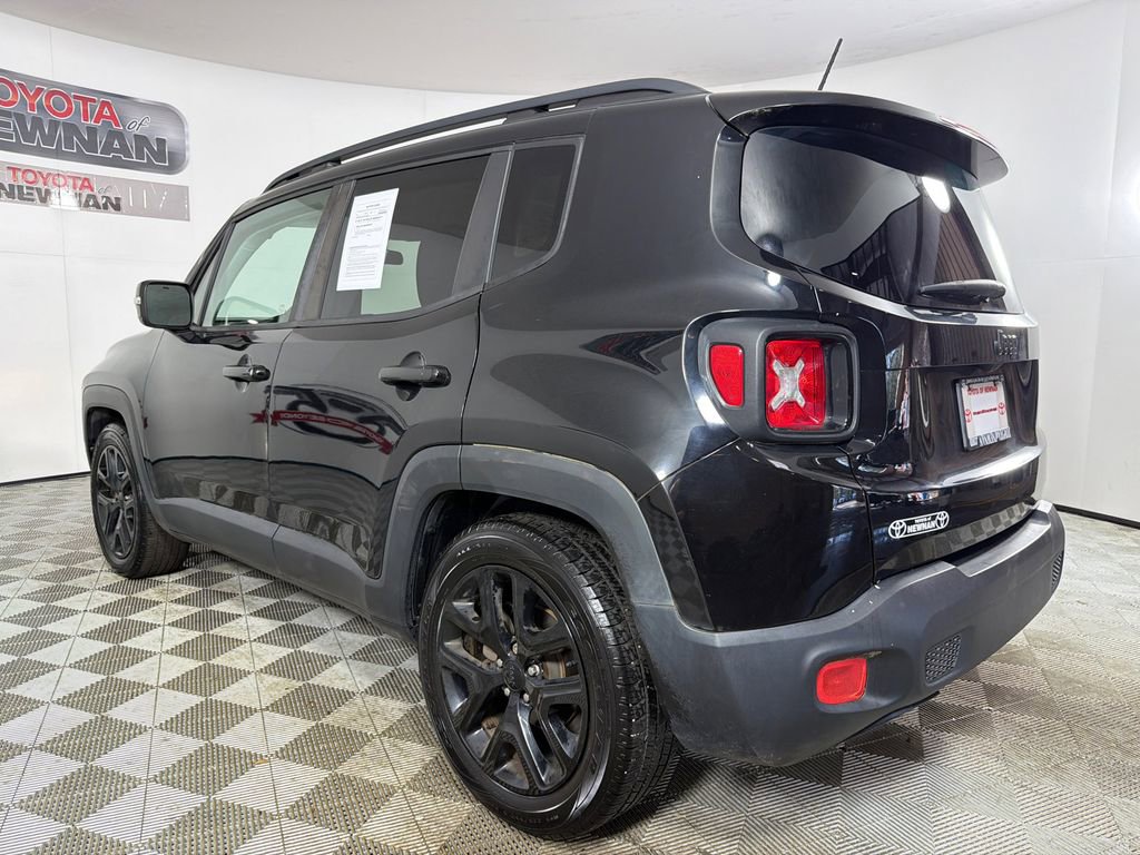 Used 2017 Jeep Renegade Altitude image 5