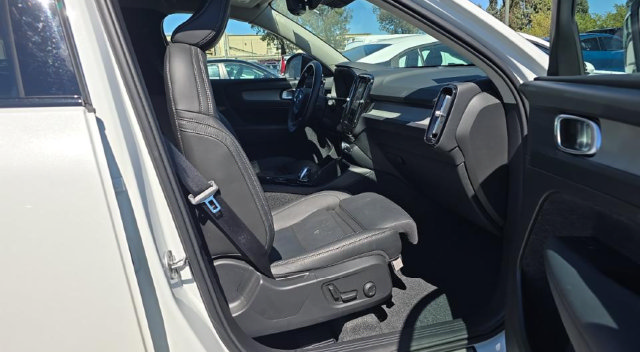 Used 2026 Volvo XC40 B5 Plus AWD/4WD image 7