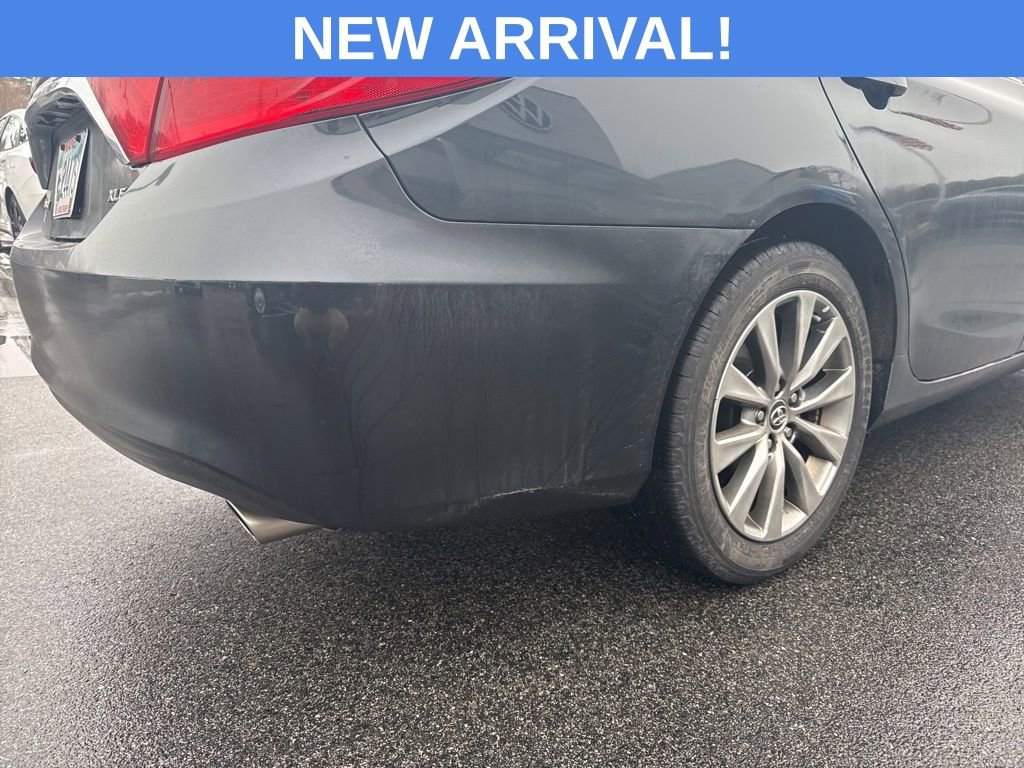 Used 2015 Toyota Camry XLE w/ Moonroof Package image 11