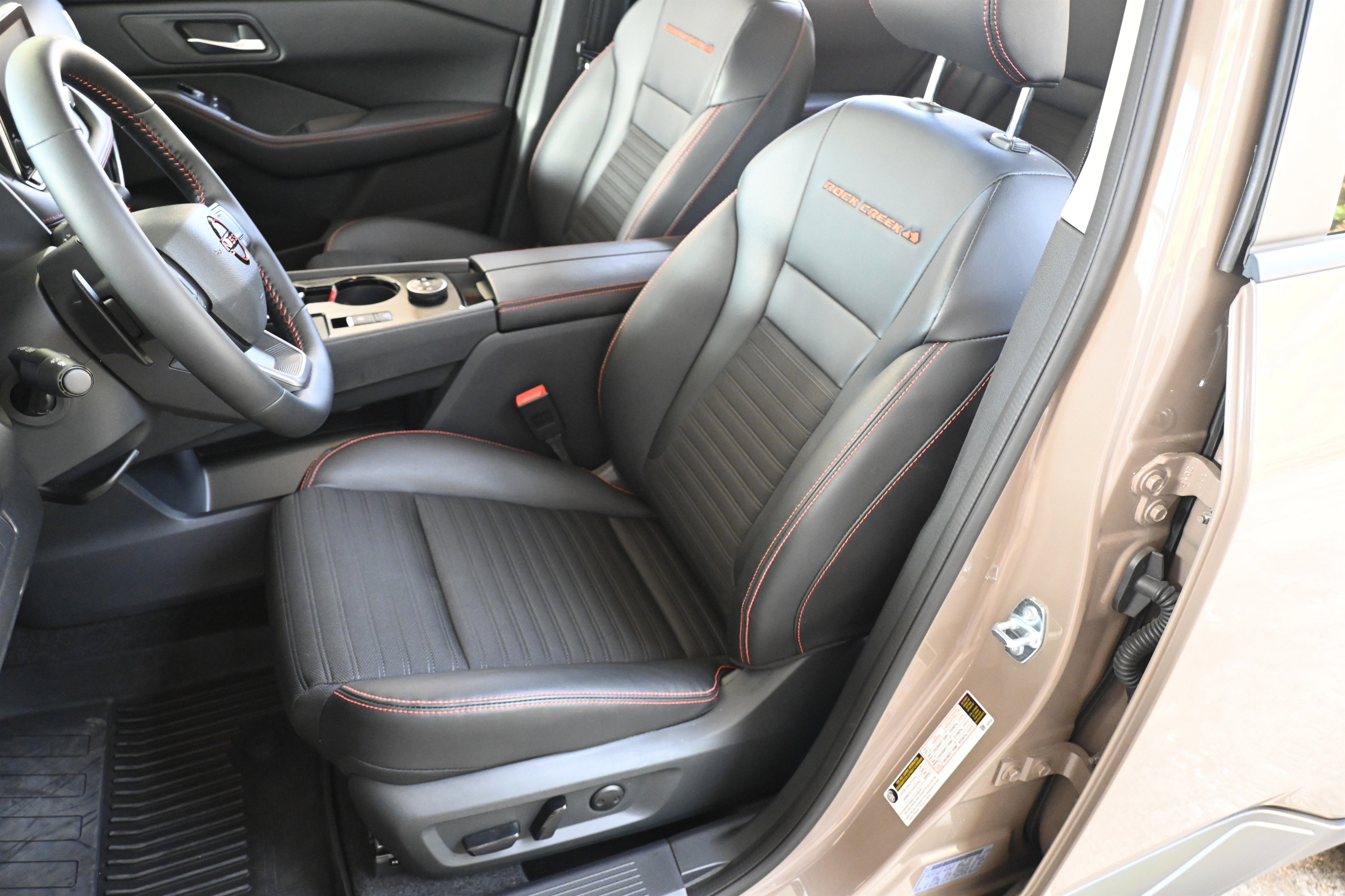 Used 2025 Nissan Rogue SV w/ Rock Creek Premium Package image 16