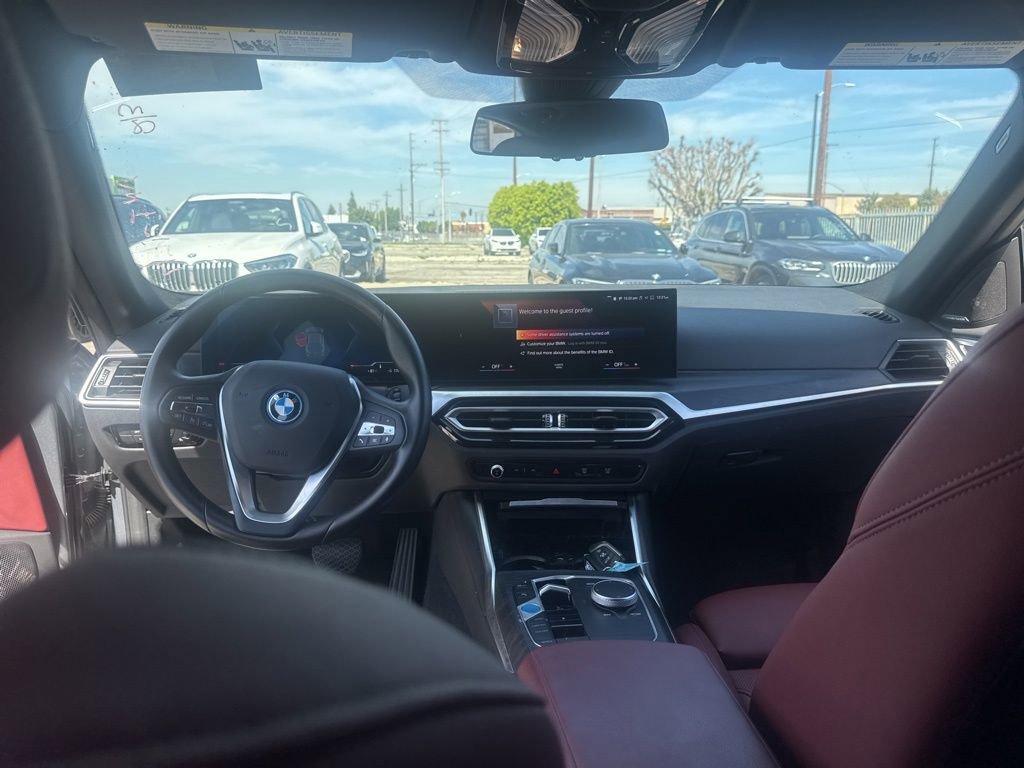 Used 2023 BMW i4 eDrive40 image 13